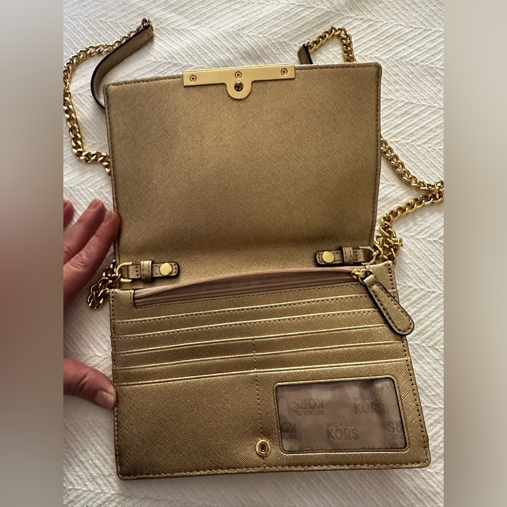 Michael Kors Gold Crossbody Bag with Chain Crossbody Strap - Picture 4 of 8